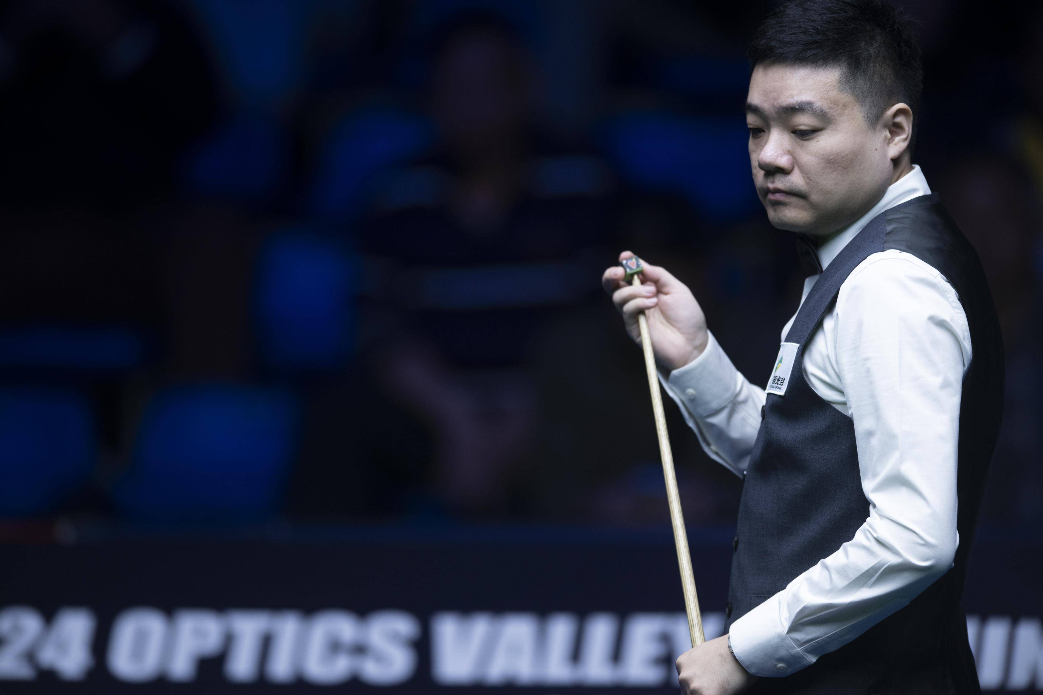 NBA常规赛：库里低调韦斯利难救主，勇士148-106大胜马刺，送马刺四连败.